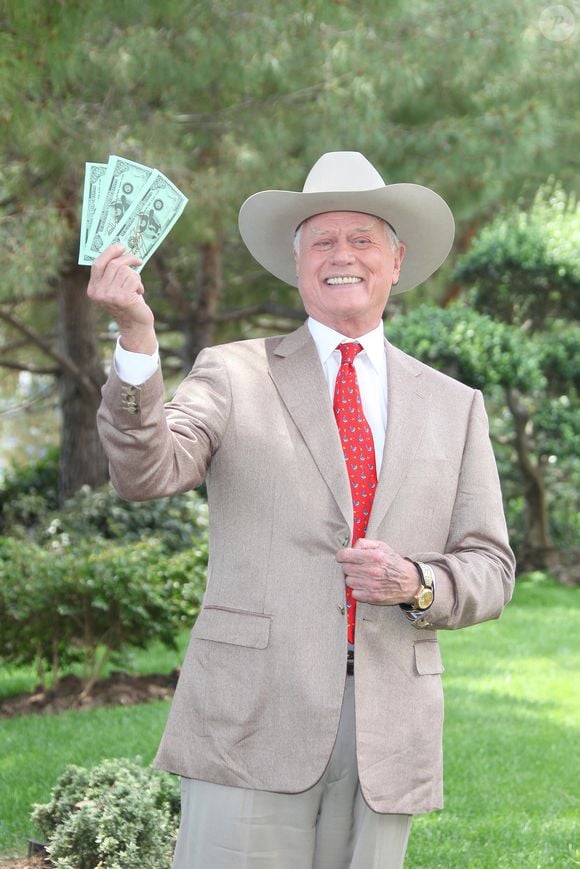 Archives - Larry Hagman (DALLAS) en 2010 À Paris
Agence / Bestimage