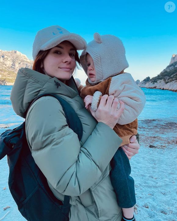 Le lendemain, le mannequin et ex-Miss Bourgogne a officialisé une autre bonne nouvelle. Elle s'est pacsée avec le sportif de 39 ans. 

Alice Detollenaere, Instagram