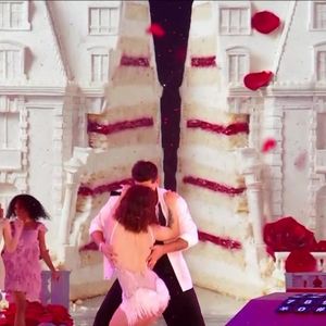 Lucie Bernardoni et Christophe Licata sur le plateau de Danse avec les stars le 30 janvier 2026. Capture d'écran/TF1