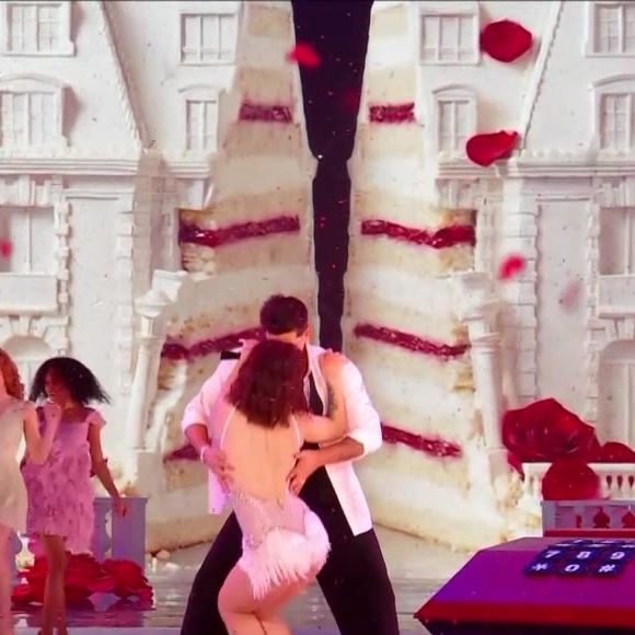 Lucie Bernardoni et Christophe Licata sur le plateau de Danse avec les stars le 30 janvier 2026. Capture d'écran/TF1