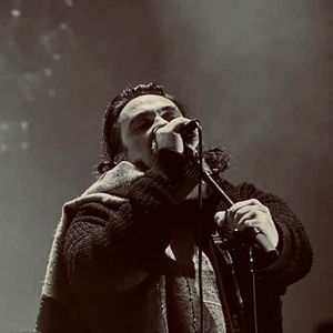 Damien Saez en concert. Instagram/damiensaez