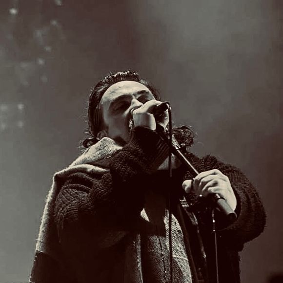 Damien Saez en concert. Instagram/damiensaez