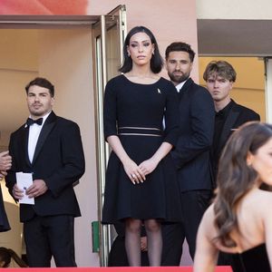 Antoine Dupont et sa compagne Iris Mittenaere - Antoine Dupont et sa compagne Iris Mittenaere se retrouvent sur les marches  du film « Dossier 137 » lors du 78ème Festival International du Film de Cannes le 15 mai 2025.

© Jacovides / Moreau / Bestimage