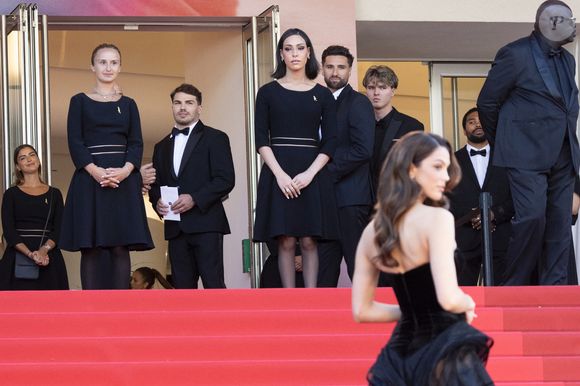 Antoine Dupont et sa compagne Iris Mittenaere - Antoine Dupont et sa compagne Iris Mittenaere se retrouvent sur les marches  du film « Dossier 137 » lors du 78ème Festival International du Film de Cannes le 15 mai 2025.

© Jacovides / Moreau / Bestimage