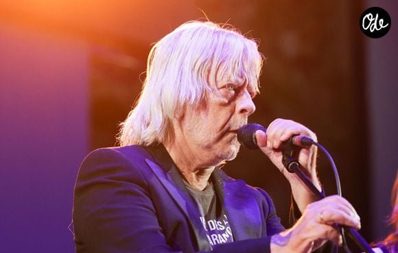 La petite fille de Renaud a aujourd'hui 15 ans

Le chanteur Renaud (Renaud Séchan) - Les amis musiciens de Renaud ont donné un concert à la Mairie du 13ème à Paris le 5 septembre 2024, en hommage au chanteur et à l'occasion de l'exposition "Renaud, Des mots et des images" et de la sortie d'un recueil regroupant des œuvres d'artistes contemporains illustrant ses chansons par vingt artistes. © Coadic Guirec/Bestimage