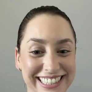 Jazmin Grace Grimaldi, la fille aînée du prince Albert II de Monaco, fait aujourd’hui un pas significatif dans sa propre carrière artistique.
Compte Instagram de Jazmin Grimaldi.