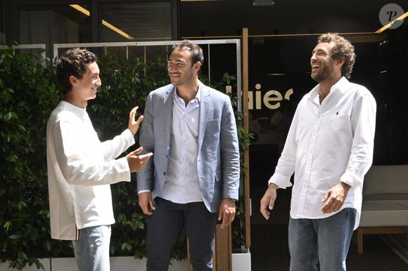 Louis Kretz,Valentin Kretz et Martin Kretz - La famille Kretz en tournage au village lors des Internationaux de France de tennis de Roland Garros 2024, à Paris, France, le 1er juin 2024. © Chryslene Caillaud/Panoramic/Bestimage
