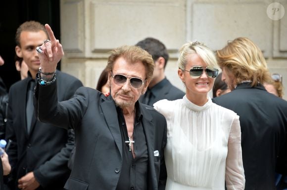 Johnny Hallyday et sa femme Laeticia - Sorties du défilé de mode Haute-Couture automne-hiver 2016/2017 "Christian Dior" à Paris. Le 4 juillet 2016 © CVS-Veeren / Bestimage