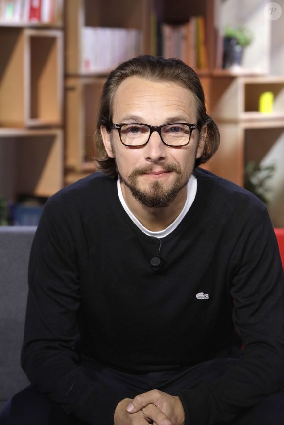 Portrait de Lorant Deutsch (sur le plateau de l'émission TV "La Grande Librairie" sur France 5). Le 24 octobre 2018

CEDRIC PERRIN / BESTIMAGE