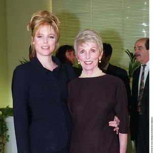 La mère de Kelly Lee Curtis était une actrice célèbre, Janet Leigh.

Janet Leigh et sa fille Kelly Lee Curtis lors du 9e festival du film de Beauvais, en mars 1999.

Photo par : Coadic Guirec / BESTIMAGE