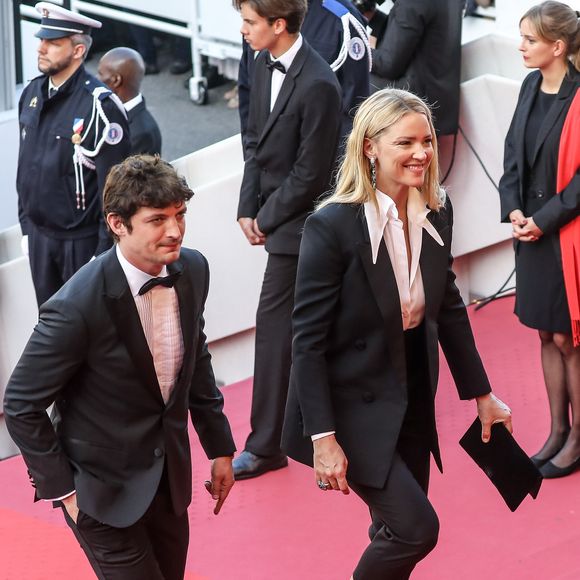 Niels Schneider et sa compagne Virginie Efira - Montée des marches du film "Hors Normes" pour la clôture du 72ème Festival International du Film de Cannes. Le 25 mai 2019 © Jacovides-Moreau / Bestimage