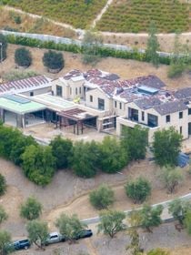 La riche benjamine d'une célèbre famille s'offre un terrain ayant appartenu à Miley Cyrus pour y construire sa demeure de rêve avec bunker souterrain