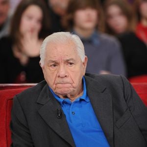 Michel Galabru - Enregistrement de l'émission " Vivement Dimanche" a Paris  © Guillaume Gaffiot /Bestimage