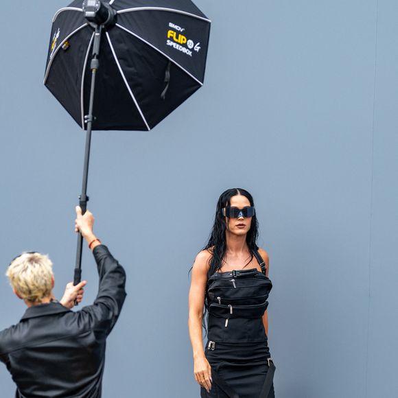 Katy Perry - Arrivées au défilé de mode féminine Balenciaga printemps-été 2025 lors de la Fashion Week de Paris (PFW), à Paris, France, le 30 septembre 2024. © Da Silva-Perusseau/Bestimage