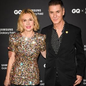 La rédactrice en chef de GQ France, Beline Dolat, et le lauréat du prix GQ 2019 du chanteur de l'année, Étienne Daho, assistent aux GQ Women and Men Of The Year Awards 2019 - Photocall At Hotel, le 26 novembre 2019 à Paris, en France. Photo par Shootpix/ABACAPRESS.COM.