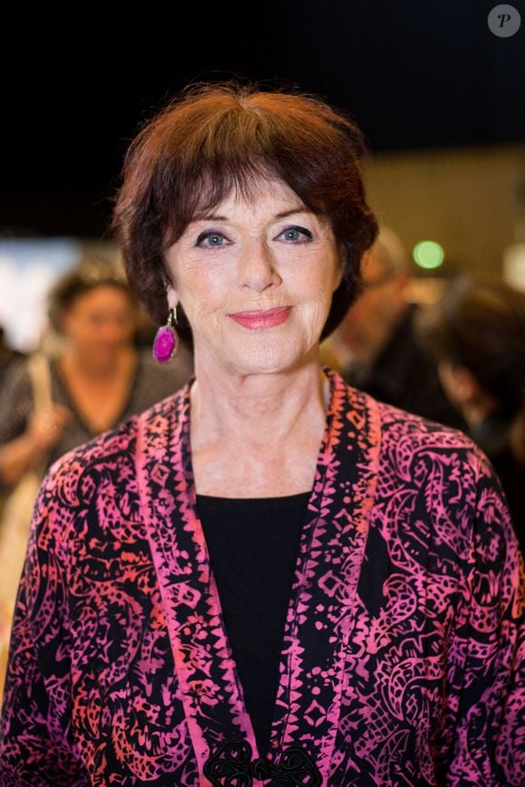 Anny Duperey lors du Festival du livre de Paris le 24 avril 2022 à Paris, France. Photo par Nasser Berzane/ABACAPRESS.COM