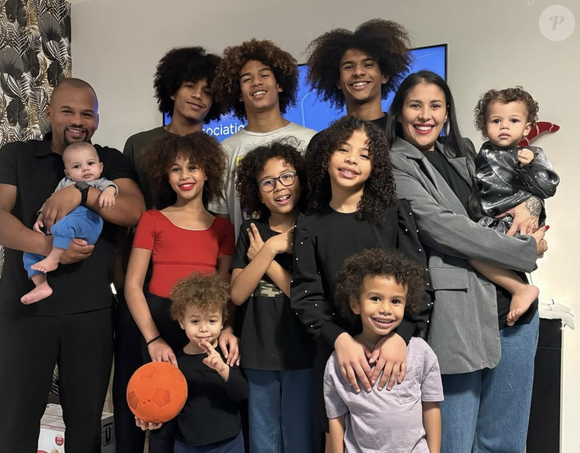 "On lui a enfin retiré le cathéter aujourd'hui, une étape de plus."

La famille Jean Zephirin de "Familles nombreuses, la vie en XXL" sur Instagram