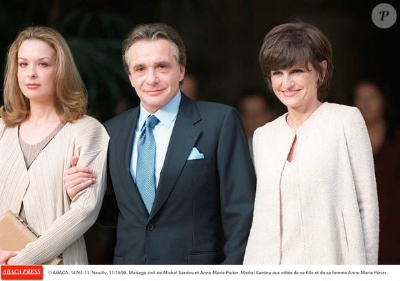 Mariage civil de Michel Sardou et Anne-Marie Périer à Neuilly, le 11/10/99. Crédit Abaca
