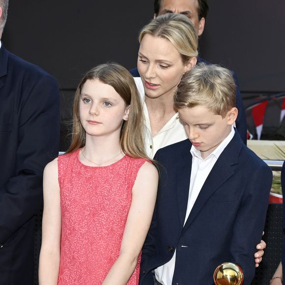 Le prince Albert II de Monaco, la princesse Charlène de Monaco, la princesse Gabriella de Monaco, comtesse de Carladès, et le prince Jacques de Monaco, marquis des Baux, assistent à l’inauguration de l’espace thématique consacré à la Principauté de Monaco à Europa-Park, à Rust, en Allemagne, le 29 juin 2026. © Dana Press/Bestimage