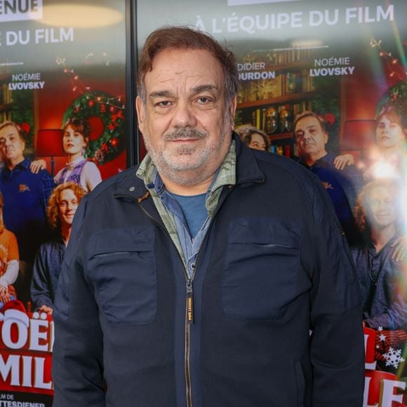 Un père préoccupé donc pour ses filles Clélia et Natacha

Exclusif - Didier Bourdon lors de l'avant-première du film "Un Noël en Famille"au Cinéma CGR - Le Français à Bordeaux, France. © Jean-Marc Lhomer/Bestimage