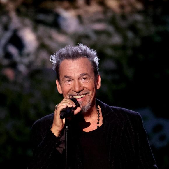 Exclusif - Florent Pagny lors surprises lors de l'enregistrement de l'émission "La chanson secrète N°14", présentée par N.Aliagas et diffusée le 26 décembre sur TF1, consacrée à Lara Fabian à Paris le 10 Décembre 2025