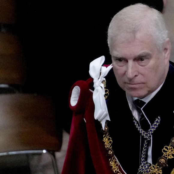 Info - Le prince Andrew, empêtré dans des scandales, renonce à son titre royal et ses honneurs.
PA Photo/ Bestimage