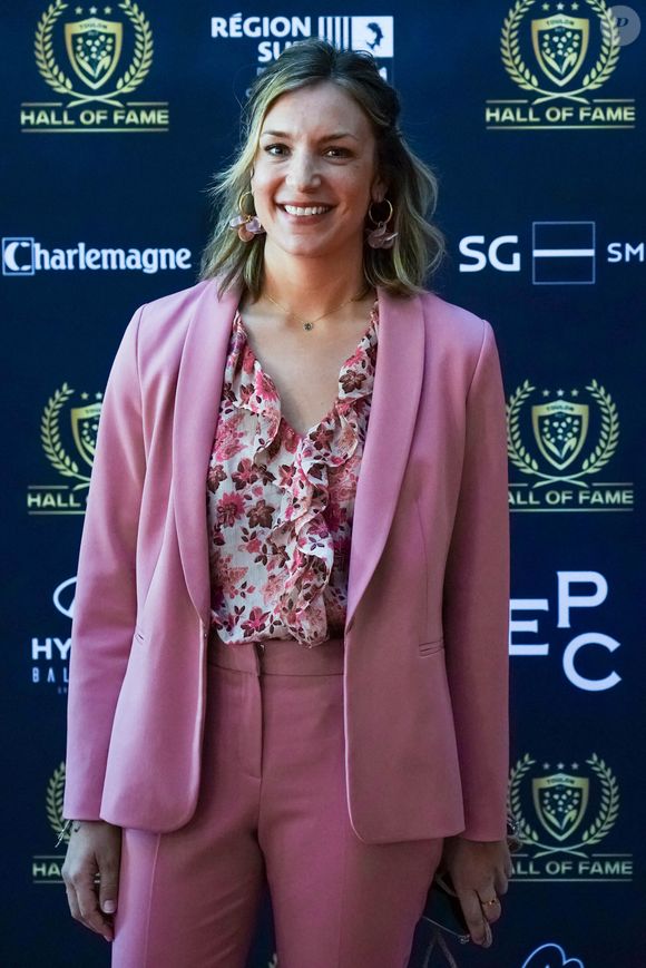 Mercredi 10 décembre, elle révèle sur Instagram avoir vécu une période très difficile.

Clémentine Sarlat (journaliste à France TV Sport) - Soirée "Hall of Fame" du RC Toulon à Toulon, le 18 avril 2023.
© Norbert Scanella / Panoramic / Bestimage
