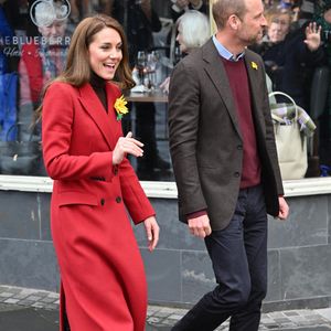 Le prince William, prince de Galles, et Catherine (Kate) Middleton, princesse de Galles, visitent le marché de Pontypridd, le 26 février 2025. 
Zuma Press/Bestimage
