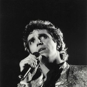 Reims (51) : Julien Clerc en concert (1985) - Photo by Jolyot M/ANDBZ/ABACAPRESS.COM