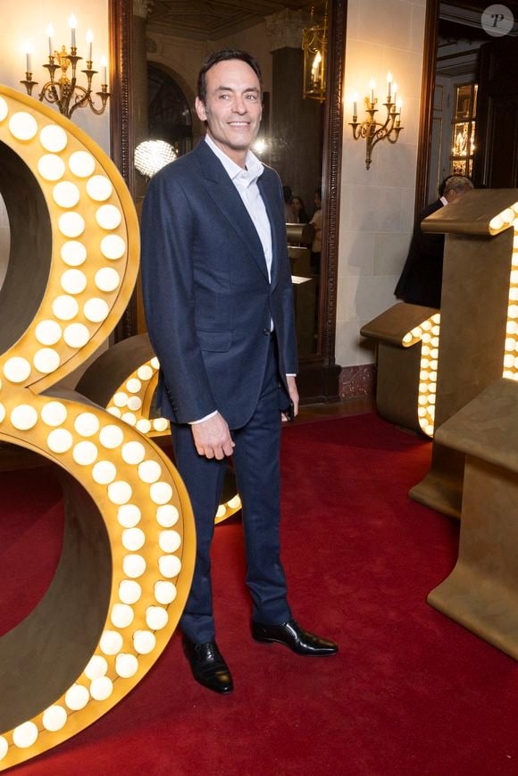 Qui, avec l'élégance constante qui le caractérise, a pris la pose devant les photographes

Anthony Delon - Photocall pour les 130 ans de Berluti lors de la fashion week à Paris le 22 janvier 2025. © Olivier Borde /Bestimage