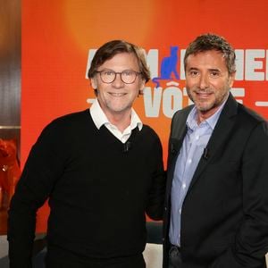 Il a d’ailleurs sauvé deux ânes victimes de maltraitance et s’implique régulièrement dans les campagnes de sensibilisation contre l’abandon des animaux à l’approche des départs en vacances.

Exclusif - Laurent Romejko, sur plateau de la nouvelle émission "Animalement Vôtre" présentée par Bernard Montiel et diffusée le 16 novembre sur France 3, à Paris, France, le 14 octobre 2025. © Jack Tribeca/Bestimage