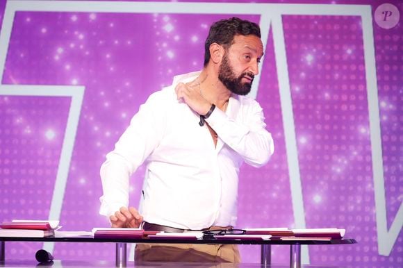 Exclusif - Cyril Hanouna, sur le plateau "Tout beau, tout n9uf" (TBT9) présenté par C.Hanouna, et diffusé en direct sur W9, Paris, France, le 18 septembre 2025. © Jack Tribeca / Bestimage