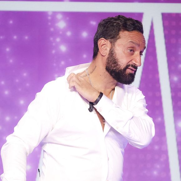 Exclusif - Cyril Hanouna, sur le plateau "Tout beau, tout n9uf" (TBT9) présenté par C.Hanouna, et diffusé en direct sur W9, Paris, France, le 18 septembre 2025. © Jack Tribeca / Bestimage