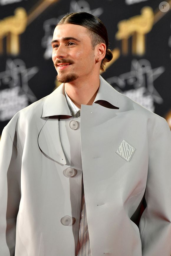 Pierre Garnier au photocall de la 26ème édition des NRJ Music Awards à Cannes, le 1er novembre 2024. © Bebert-Guignebourg/Bestimage