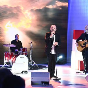 Ce dimanche, Michel Drucker présente un nouveau numéro de "Vivement dimanche".

Exclusif - Louis Chedid lors de l'enregistrement de l'émission Vivement dimanche au studio Rive Gauche, présentée par Michel Drucker. © Guillaume Gaffiot/Bestimage