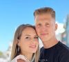 Elle se souvient : "Je tombe enceinte suite aux injections. Je vais une première fois à l'hôpital et les nouvelles ne sont pas hyper bonnes parce qu'effectivement il y a un embryon mais il y a un énorme hématome"
Camille et Nicolas Santoro, Instagram