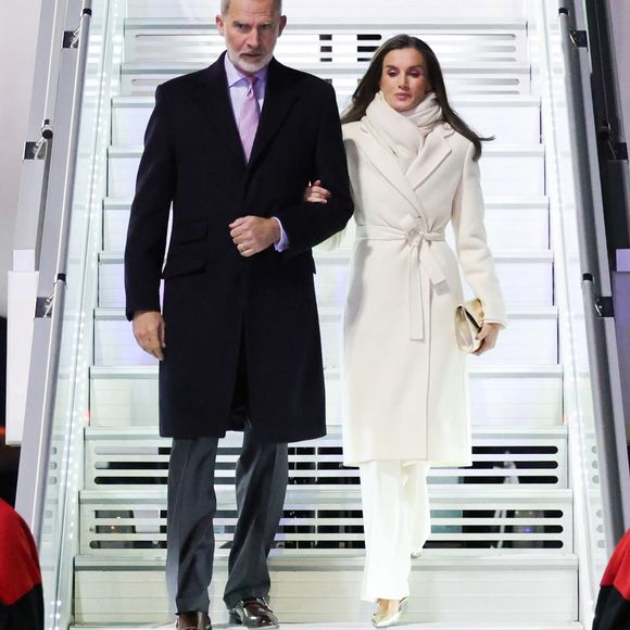 Le roi Felipe VI et la reine Letizia d’Espagne, arrivent à Rome lors d'une visite d'Etat de deux jours en Italie, le 10 décembre 2024. 
© Pool / Agence / Bestimage