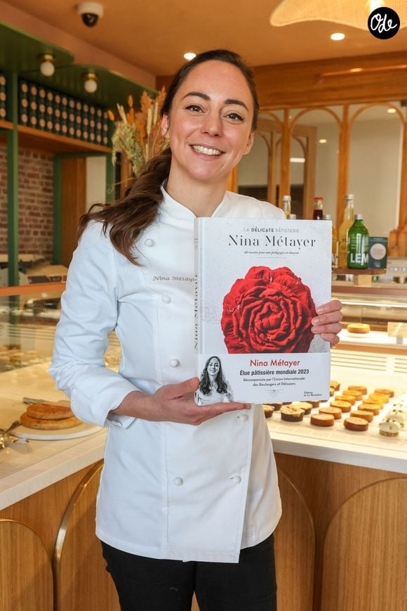 La pâtissière est mariée à Mathieu Salomé, avec qui elle a deux filles, Anastasia et Adèle.

La meilleure pâtissière du monde Nina Métayer lors de l’inauguration de sa boulangerie-patisserie "Fournil par Nina" à La Rochelle, France, le 16 novembre 2024. Distinguée Pâtissière Mondiale 2023 par l’Union Internationale des Boulangers Pâtissiers et World’s Best Pastry Chef 2024 par les World’s 50’s Best, Nina Métayer ouvre deux établissements dans sa ville natale, "Le Fournil par Nina" et "Chez Paillat par Nina". © Jean-Marc Lhomer/Bestimage