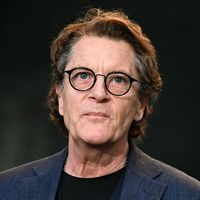 Un chanteur français culte des années 1980 est très proche de Francis Cabrel et vous ne devinerez jamais lequel