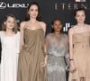 Ils sont restés proches d'Angelina Jolie.
Maddox Jolie-Pitt, Vivienne Jolie-Pitt, Angelina Jolie,  Zahara Jolie-Pitt, Shiloh Jolie-Pitt et Knox Jolie-Pitt lors de la première du film « ETERNALS » des studios Marvel, qui s’est tenue au Dolby Theatre à Hollywood, en Californie (États-Unis), le lundi 18 octobre 2021. Photo : Sthanlee B. Mirador/SPUS/ABACAPRESS.COM