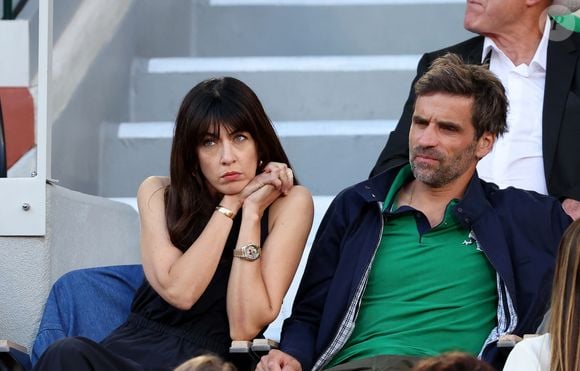 Nolwenn Leroy et son compagnon Arnaud Clément - Célébrités dans les tribunes des Internationaux de France de tennis de Roland Garros 2024 à Paris.  © Jacovides-Moreau/Bestimage