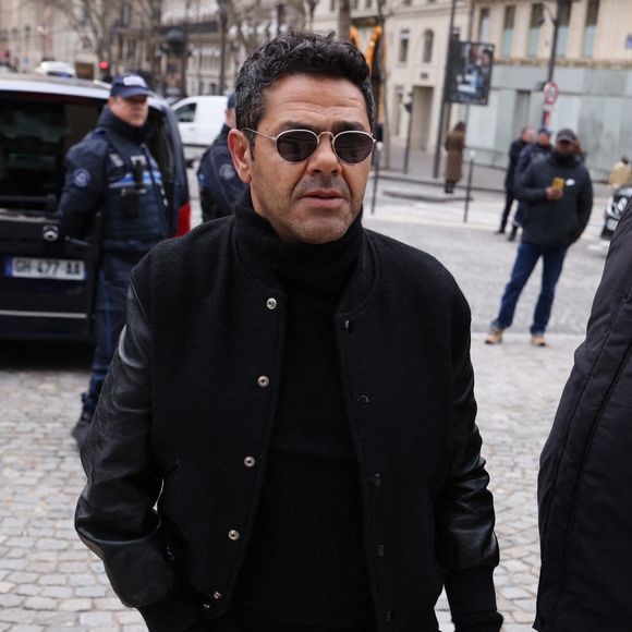 Jamel Debbouze arrive à la cérémonie d'enterrement de Rolland Courbis à l'église de la Madeleine à Paris, France, le 14 janvier 2026. Rolland Courbis, ancien footballeur français, entraîneur et commentateur médiatique au franc-parler, est décédé à l'âge de 72 ans. Photo par Jerome Domine/ABACAPRESS.COM
