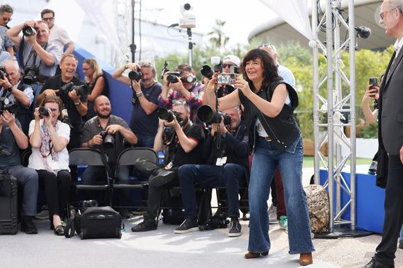 Romane Bohringer au photocall de "Dites-lui que je l'aime" (Séance spéciale) lors du 78ème Festival International du Film de Cannes, le 19 mai 2025. © Jacovides / Moreau / Bestimage