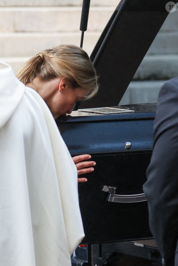 Audrey Crespo-Mara - Sorties des obsèques de Thierry Ardisson en l’église Saint-Roch de Paris, France, le 17 juillet 2025. © Clovis-Jacovides/Bestimage