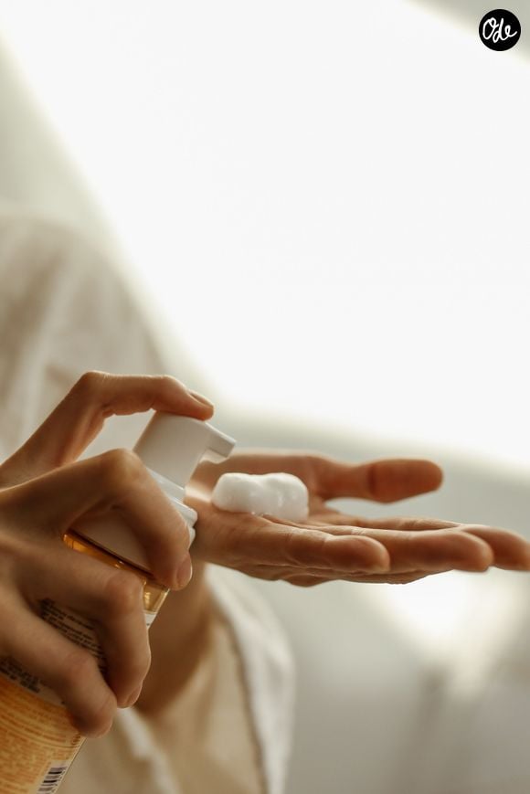 Heureusement, les marques cosmétiques redoublent désormais d'inventivité en proposant des textures apaisantes et innovantes.
