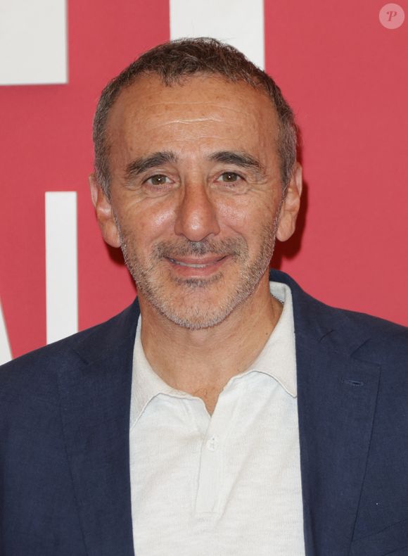 Élie Semoun au photocall du "concerto pour la paix" de Omar Harfouch au Théâtre des Champs-Elysées à Paris le 18 septembre 2024.

© Coadic Guirec / Bestimage