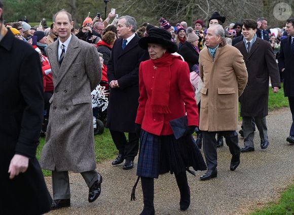 Le duc d'Édimbourg, Daniel Chatto, la princesse royale, le comte de Snowdon et Samuel Chatto assistent à la messe du matin de Noël à l'église St Mary Magdalene de Sandringham, dans le Norfolk. Date de la photo : mercredi 25 décembre 2024. ... Les membres de la famille royale assistent à la messe de Noël ... 25-12-2024 ... Sandringham ... ... Le crédit photo doit être libellé comme suit : Aaron Chown/PA Wire. Numéro de référence unique : 78566459 ... Voir l'article de PA ROYAL Sandringham. Le crédit photo doit être lu comme suit : Aaron Chown/PA Wire : Aaron Chown/PA Wire