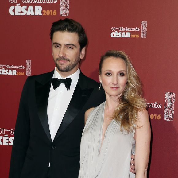 Audrey Lamy, 44 ans aujourd'hui, partage sa vie avec Thomas Sabatier.

Audrey Lamy enceinte et son compagnon Thomas Sabatier - Photocall lors de la 41ème cérémonie des Cesar au théâtre du Châtelet à Paris. © Borde-Jacovides/Bestimage