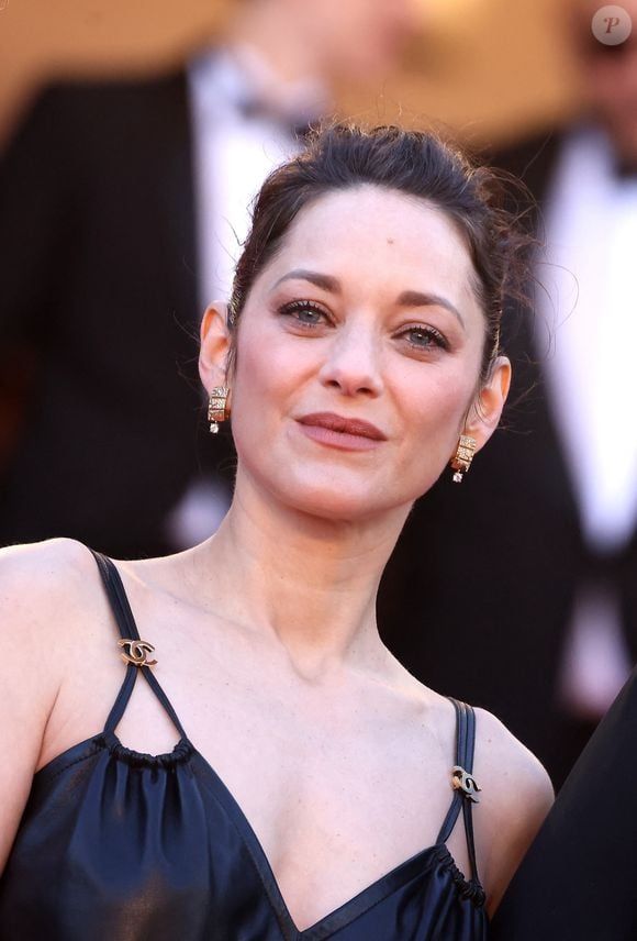 Marion Cotillard - Montée des marches du film " Karma " lors du 79ème Festival International du Film de Cannes, le 15 mai 2026. © Jacovides-Moreau / Bestimage