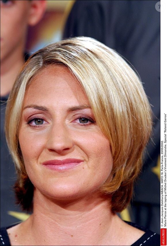 © Jean-Jacques Datchary/ABACA. 34972-18. Paris-France, 23/05/2002. Marie Pierce lors de l'enregistrement de l'émission Vivement Dimanche de Michel Drucker. Spécial Roland Garros